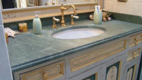 Top Bagno in marmo verde Guatemala